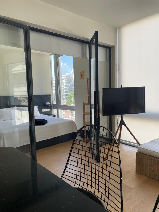 Open Light Apt - Downtown Thessaloniki Appartamento Esterno foto